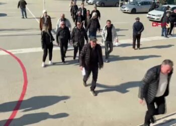 Bulgaristan’daki erken seçim için Trakya’daki çifte vatandaşlar sandık başına gitti