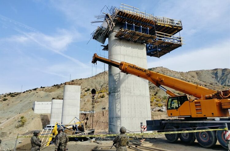 Viyadük inşaatında 4 işçinin öldüğü çökmeye ilişkin görülen davada tutuklu sanık kalmadı