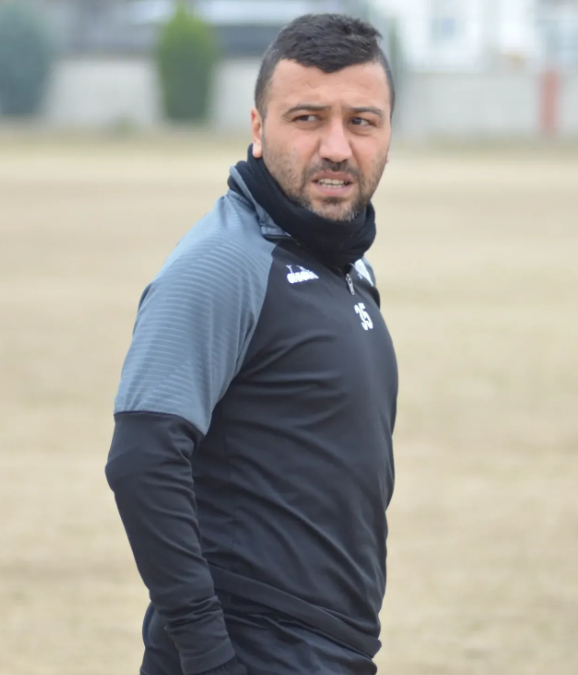 Anıl Taşdemir yeşil sahalara veda etti