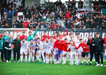 Karşıyaka'nın gözü play-offta