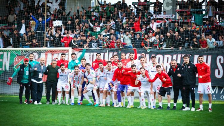Karşıyaka'nın gözü play-offta