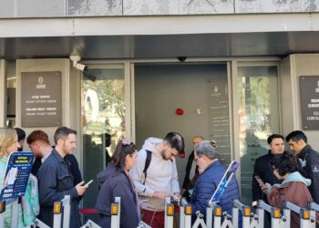 Yerebatan Sarnıcı Türk ziyaretçilere 1 TL oldu; yoğunluk oluştu