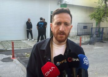 Erzurumspor'da Başkan Ahmet Dal şampiyonluğu kaybettiği annesine armağan etti