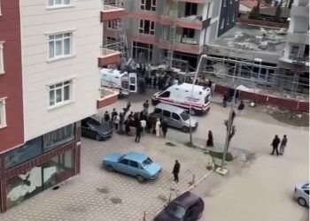 Ankara’da inşaat iskelesi çöktü; 3 işçi yaralı