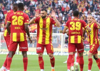 Göztepe 5'incilik için Başakşehir'le kıyasıya yarışta