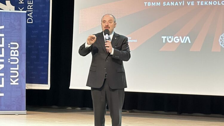 Mustafa Varank: Türkiye kendi ayakları üzerinde durabilsin istiyoruz