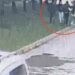 Üzerine su sıçratan sürücünün saldırısına uğradı; o anlar kamerada