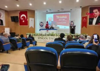 Bülent Arınç: Geleceğimizi garanti altına alacak çok önemli çalışmalar yapmalıyız