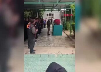 Kazada ölen Zeynep, son yolculuğuna gelinlik ve duvakla uğurlandı