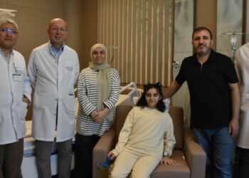 İki yıldır beklediği karaciğer çıkınca zamana karşı yarıştı; ambulans uçakla ameliyata yetişti