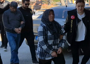 Çifte komşu cinayetinin şüphelileri adliyede