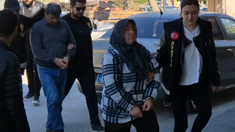 Çifte komşu cinayetinin şüphelileri adliyede