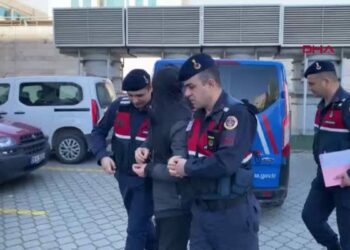 Evinde uyuşturucuyla yakalanan şüpheliye gözaltı