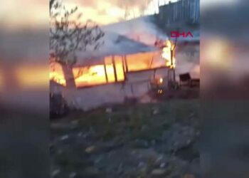 Yanan baraka kullanılamaz hale geldi
