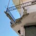Balkon çöktü, baba ve engelli oğlu yaralandı