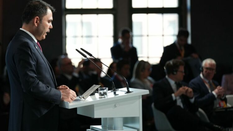 Bakan Kurum, Almanya’da Petersberg İklim Diyaloğu Açılış Toplantısı’na katıldı