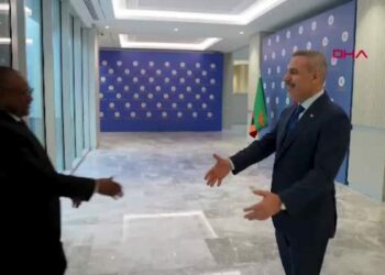 Dışişleri Bakanı Hakan Fidan, Zambiya Dışişleri Bakanı Mulambo Haimbe ile bir araya geldi