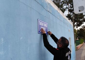 Tuncay Sonel’in adının verildiği cadde tabelası söküldü