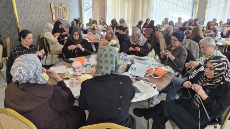 Malatya'da kadınların 'örgü' yarışı