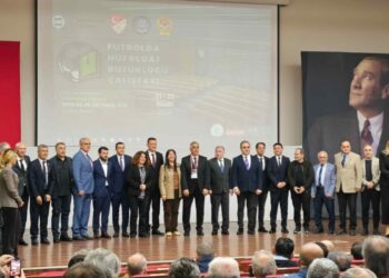 Ural Aküzüm ve Emrah Bayraktar, Futbolda Müfredat Bütünlüğü Çalıştayı'na katıldı