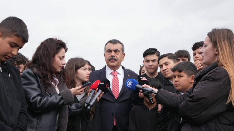 Bakan Tekin: Okullarda güvenlik tedbirlerini alacak bir dizi etkinlik başlattık