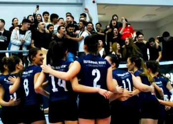 İstanbul Kent Üniversitesi Voleybol Kadın Takımı şampiyon oldu