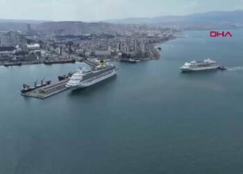 İzmir'e 2 kruvaziyer gemisi toplam 3 bin 483 yolcu getirdi