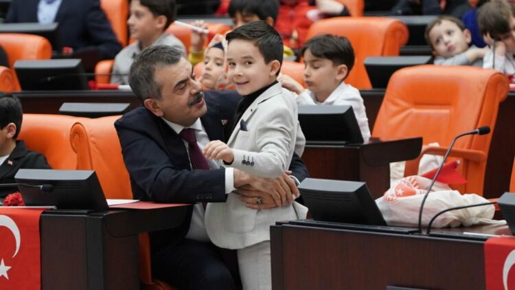 Bakan Tekin: Çocuklarımızın güvenliği için gereken her adım atılacak