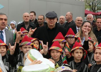 MHP’li Topsakal: Avrupa, dünyaya açılmak istiyorsa Türklerle iyi geçinmek zorunda