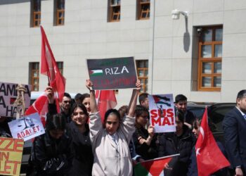 Ağrı'da akademisyen, öğrenci ve STK’lardan İsrail'in idam yasasına tepki