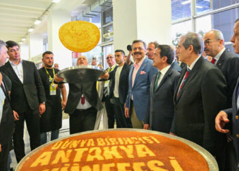 Türkiye'nin yöresel ürünleri Antalya'da buluştu