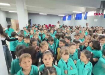 Bartın'da öğrencilere oyuncak dağıtıldı