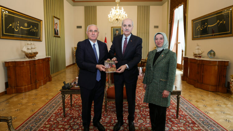 TBMM Başkanı Kurtulmuş, Kamu Başdenetçisi Akarca'yı kabul etti