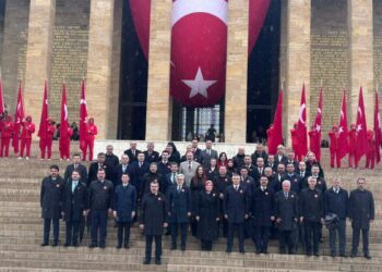 Bakan Tekin, öğrencilerle Anıtkabir'i ziyaret etti