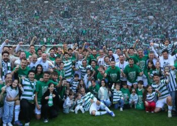 2'nci Lig şampiyonu Bursaspor, taraftar rekoruyla da Süper Lig şampiyonlarını geride bıraktı