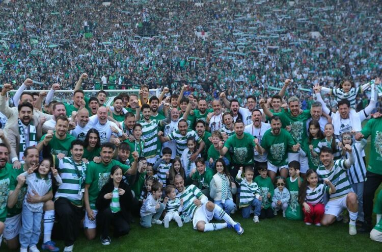 2'nci Lig şampiyonu Bursaspor, taraftar rekoruyla da Süper Lig şampiyonlarını geride bıraktı