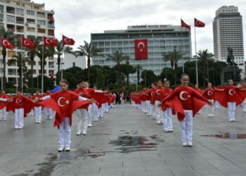 İzmir’de 23 Nisan coşkusu