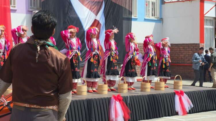 Şanlıurfa’da 23 Nisan kutlaması, Siverek'te sessizlik