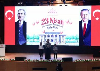 23 Nisan, İstanbul Valiliği'nin düzenlediği programla kutlandı