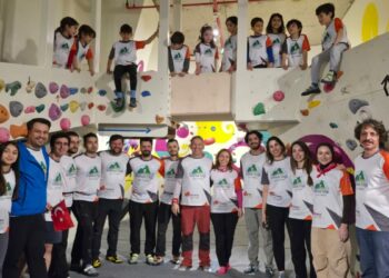 Çocuk sporcular 23 Nisan'da tırmanış antremanında buluştu