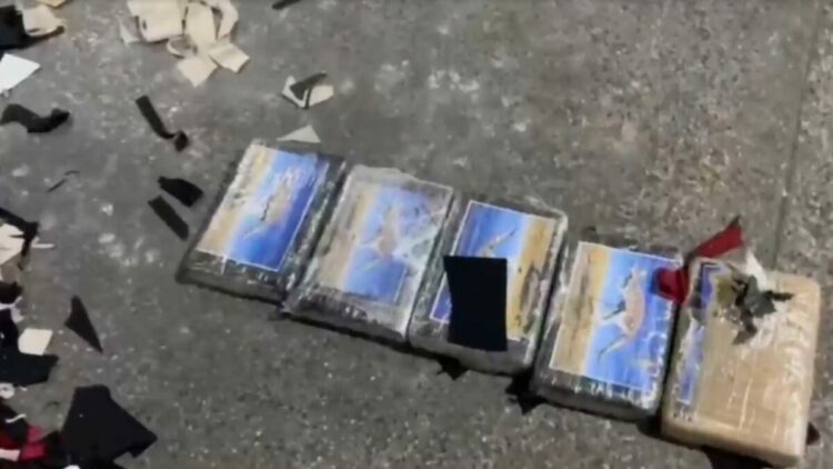 Mersin’de 5 kilo 872 gram kokain ele geçirildi; 2 tutuklama