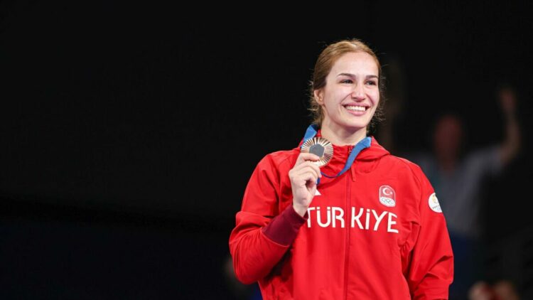 Buse Tosun Çavuşoğlu bronz madalya maçına çıkacak