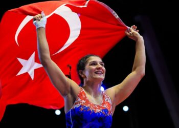 Nesrin Baş’tan Avrupa Güreş Şampiyonası’nda altın madalya