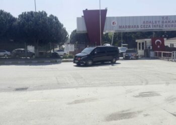 Özgür Özel, Ekrem İmamoğlu'nu ziyaret etti