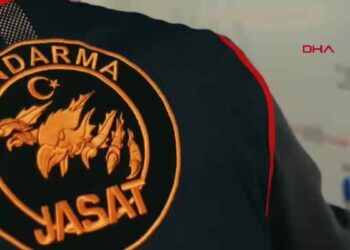 Ehliyet sınavı için düzenek hazırlayan şüphelilere operasyon