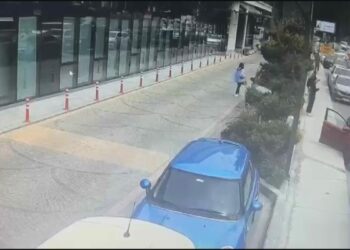 Kağıthane'de barışmak için eski sevgilisini çocuğa gasbettirmek istedi; o anlar kamerada