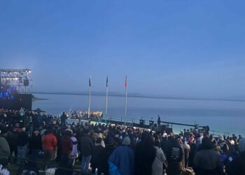 Anzak askerler Gelibolu'da 'Şafak Ayini' ile anıldı