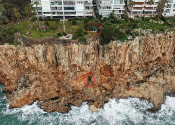 Falezlerdeki kaçak asansör ve baraka için yıkım kararı