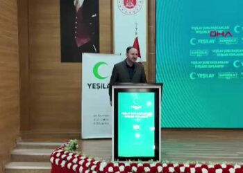 Yeşilay’dan Vali Baydaş’a 'Üstün Hizmet Madalyası'