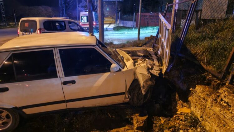 İstinat duvarına çarpan aracın alkollü ve ehliyetsiz sürücüsüne 250 bin TL ceza